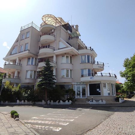 Хотел Андре Hotel Chernomorets Exterior photo